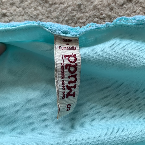 Women’s Cropped Halter Top - Picture 4 of 4